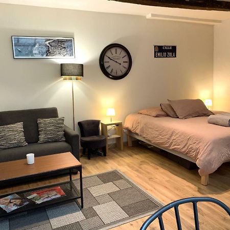Lovely Studio Le Marais Paris Exterior photo